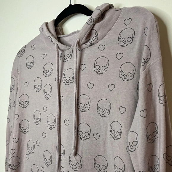 CHASER Little Pink Skulls Sweatshirt Hoodie - Picture 4 of 11